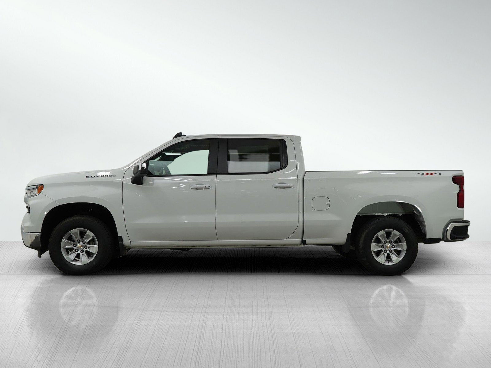 Used 2025 Chevrolet Silverado 1500 LT with VIN 1GCUKDED4SZ173291 for sale in White Bear Lake, Minnesota