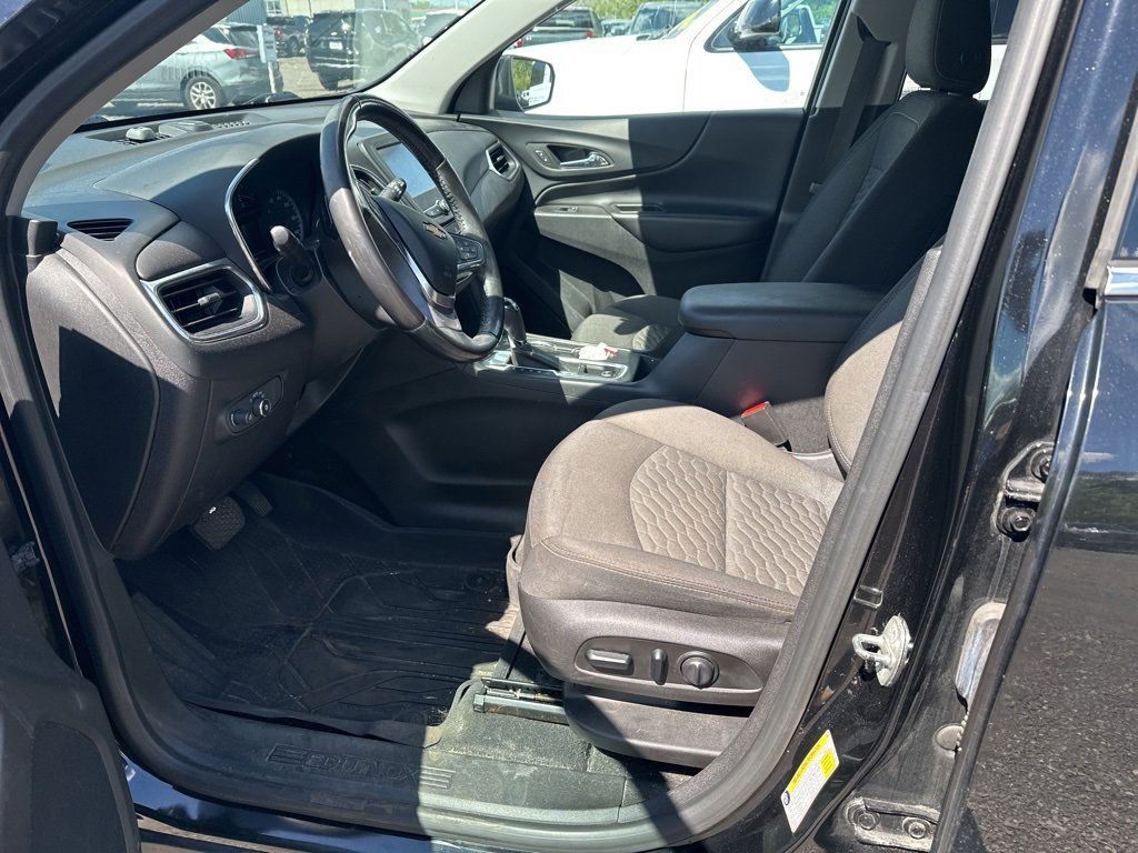2018 Chevrolet Equinox LT photo 5