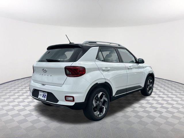 2026 Hyundai Venue SEL photo 4