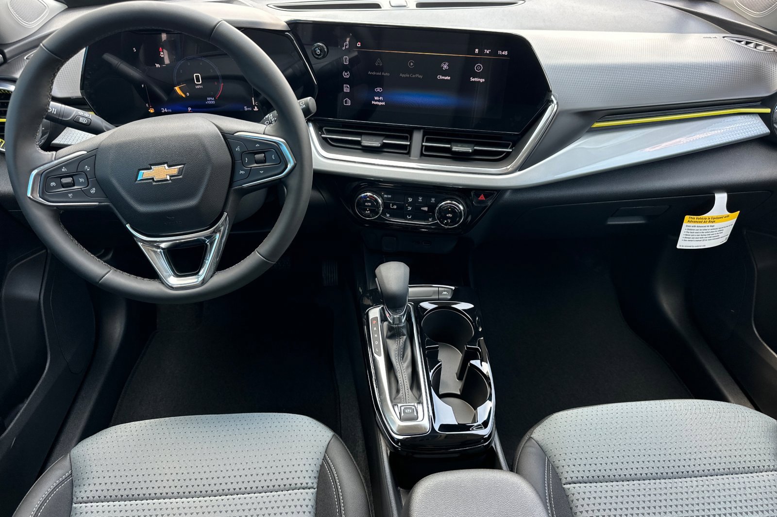 2025 Chevrolet Trax LT photo 9