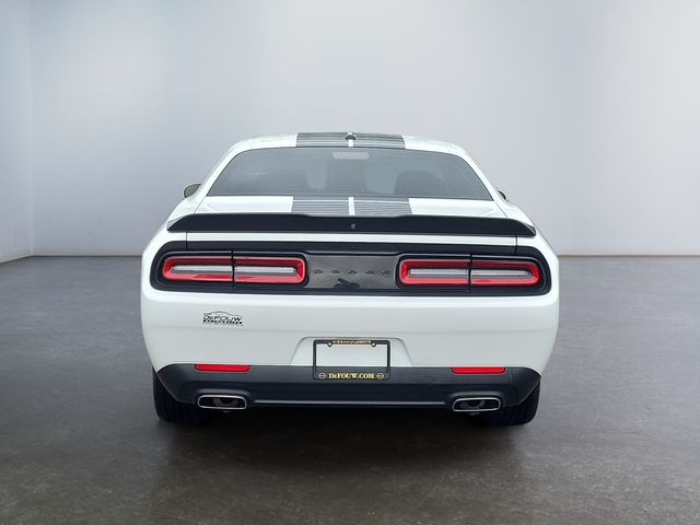 2021 Dodge Challenger SXT photo 4