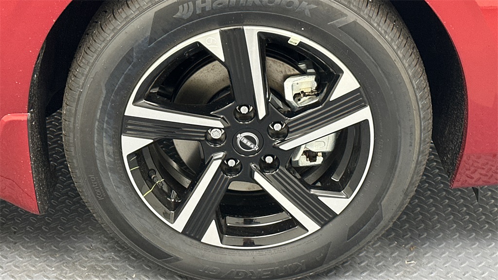 2025 Nissan Sentra SV photo 15
