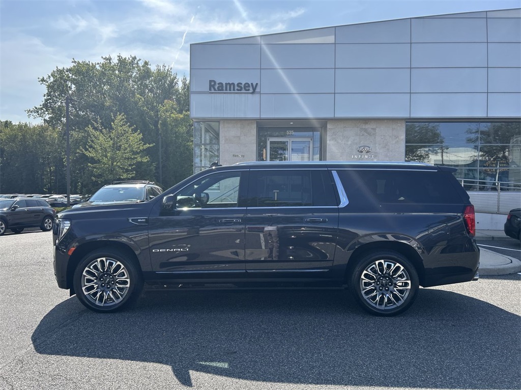 2023 Gmc Yukon XL Denali Ultimate photo 4