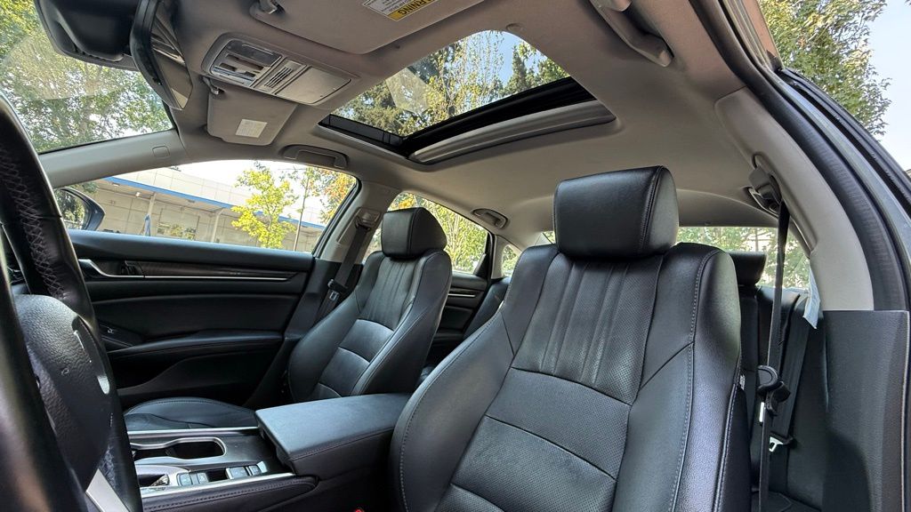 2021 Honda Accord EX-L 1.5T photo 30
