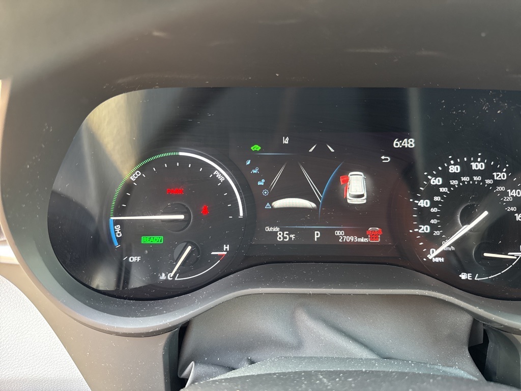Used 2025 Toyota Sienna LE with VIN 5TDKRKEC2SS243614 for sale in Winona, Minnesota