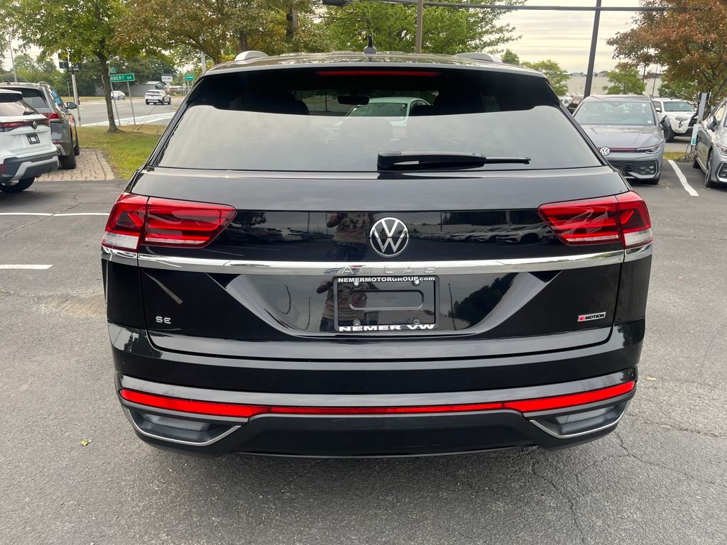 2022 Volkswagen Atlas Cross Sport SE photo 5