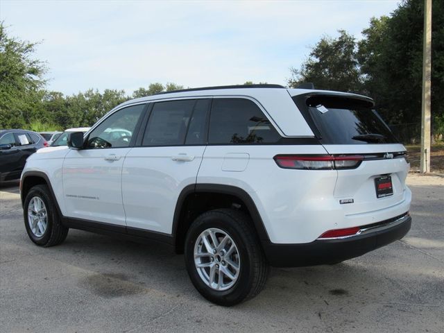 2025 Jeep Grand Cherokee Laredo X photo 2