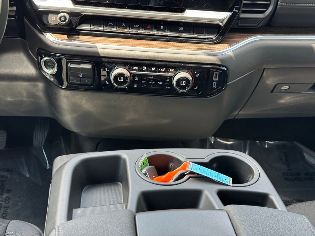 2025 Chevrolet Silverado 1500 RST photo 18