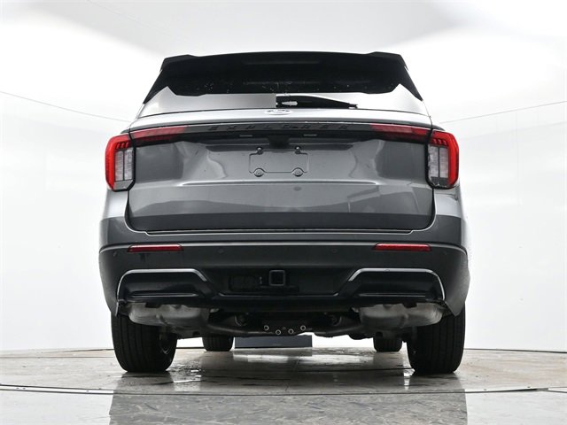 2025 Ford Explorer ST-Line photo 32