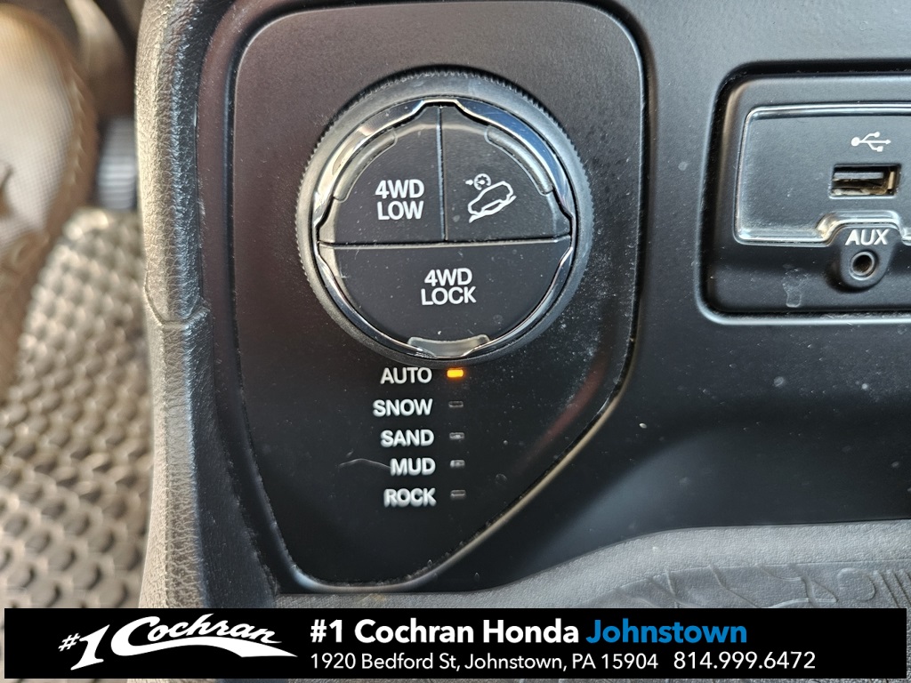 2016 Jeep Renegade Trailhawk photo 23