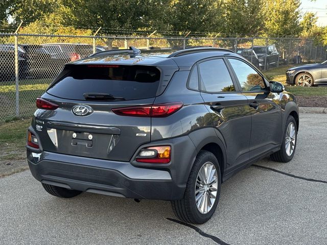 2020 Hyundai Kona SEL Plus photo 2