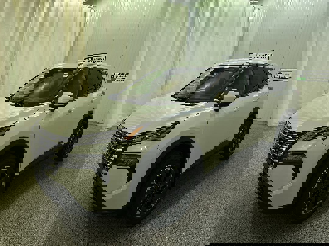 2026 Nissan Rogue SV photo 3