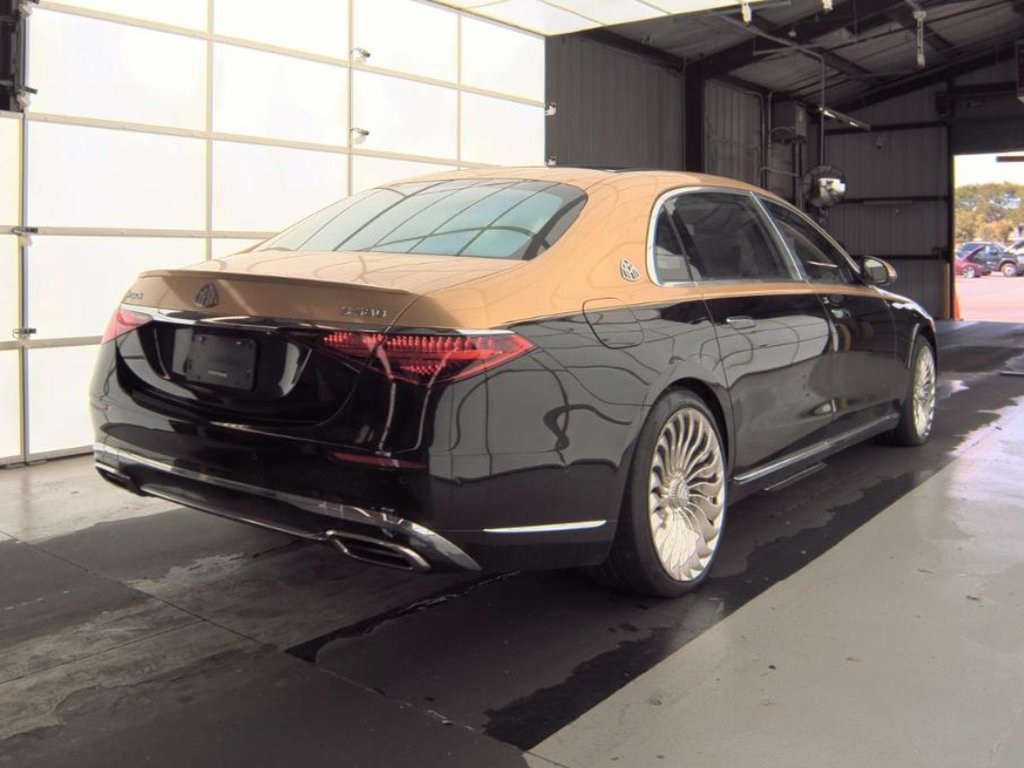 2022 Mercedes Benz S Maybach 580 photo 2