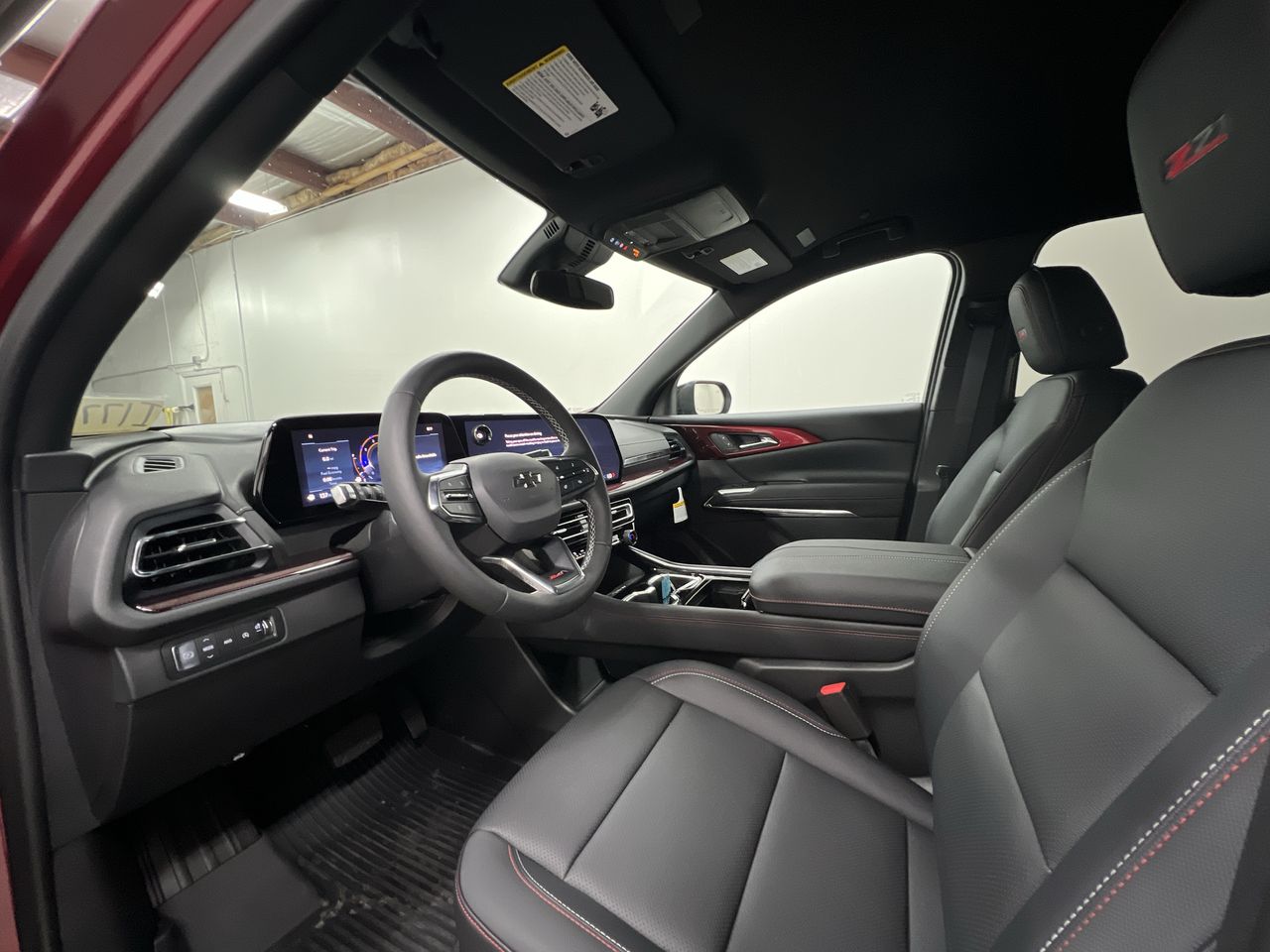 2025 Chevrolet Traverse Z71 photo 9