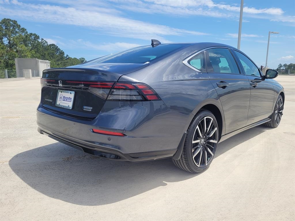 2025 Honda Accord Hybrid Touring photo 6