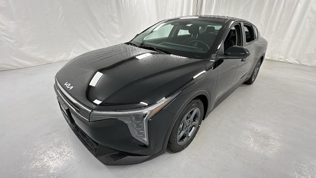 2025 Kia K4 LXS photo 7