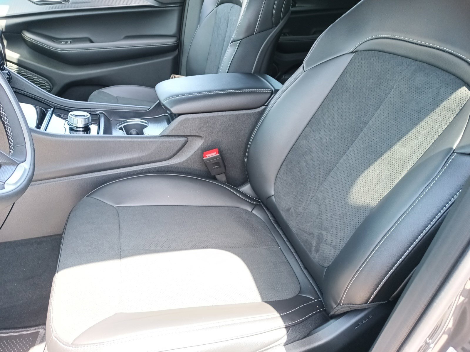 2025 Jeep Grand Cherokee Altitude X photo 13