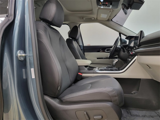 2024 Kia Carnival SX Prestige photo 16