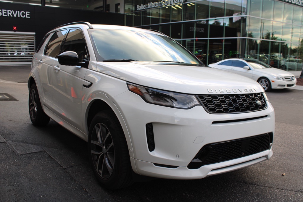 2025 Land Rover Discovery Sport S photo 2