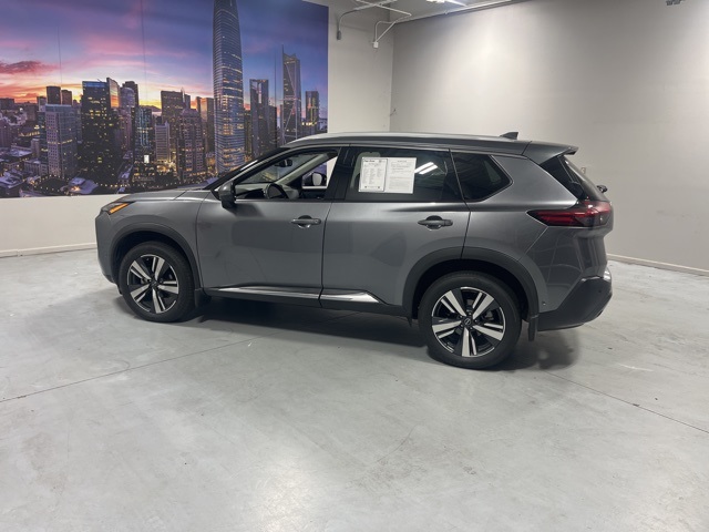 2023 Nissan Rogue SL photo 3