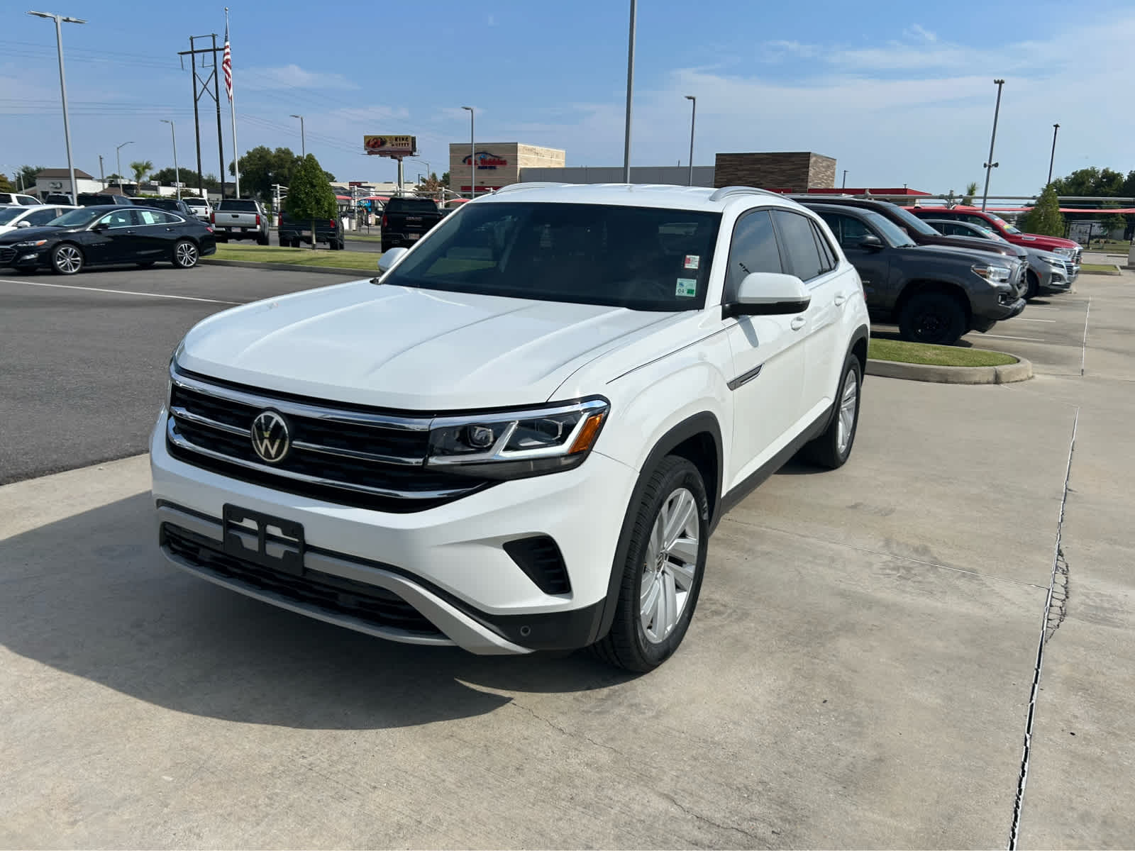 2020 Volkswagen Atlas Cross Sport V6 SE Technology photo 4
