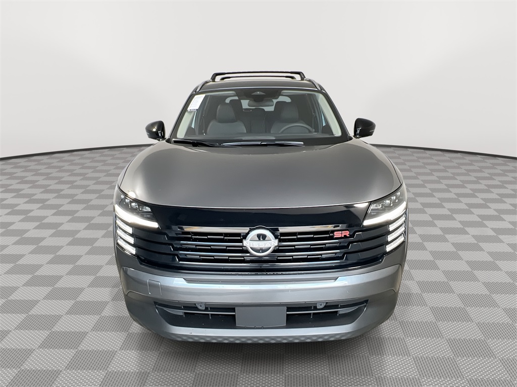 2026 Nissan Kicks SR photo 2