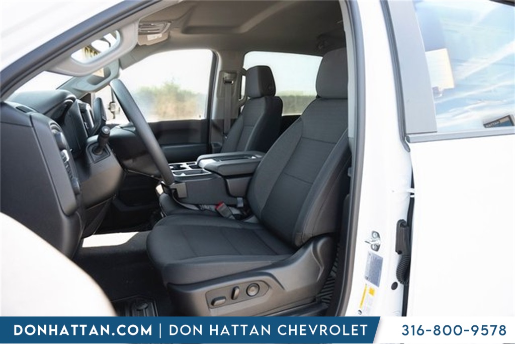 2026 Chevrolet Silverado 2500HD Custom photo 4