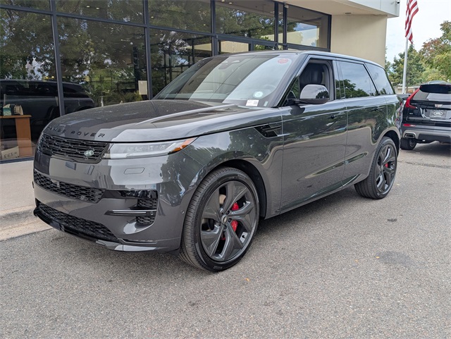 2025 Land Rover Range Rover Sport SE photo 2