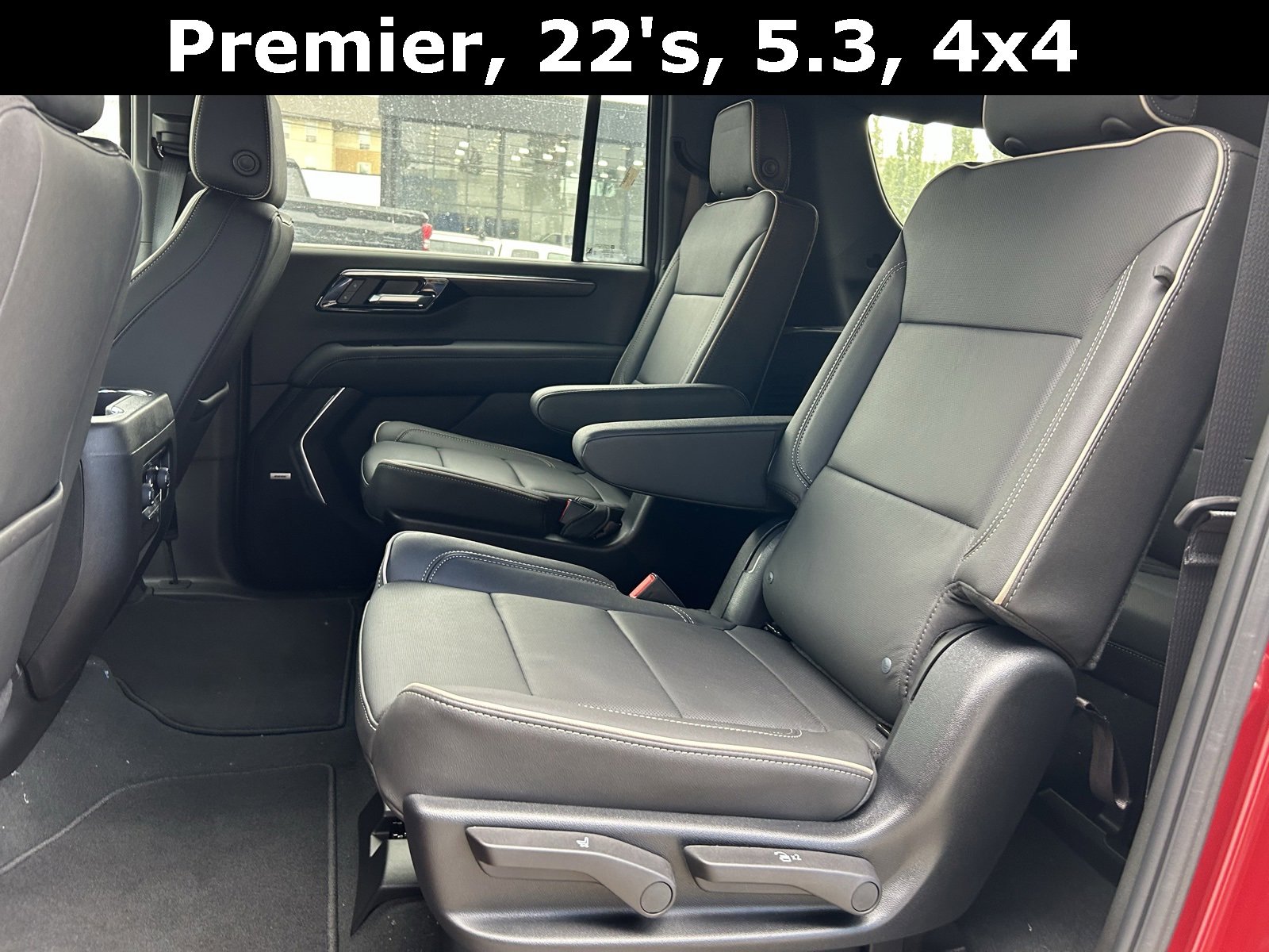 2025 Chevrolet Suburban Premier photo 27