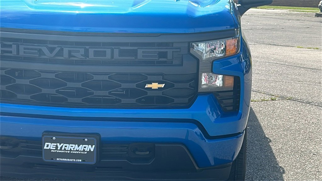2024 Chevrolet Silverado 1500 Custom photo 12