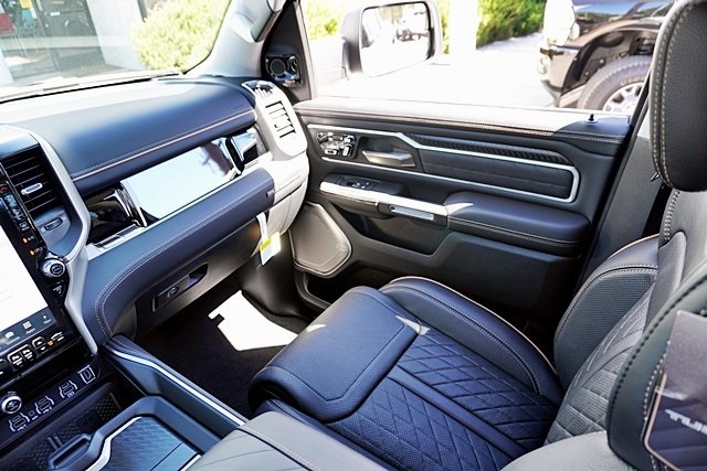 New 2026 Ivory White Tri-Coat Pearl-Coat Exterior Paint RAM Tungsten image 31