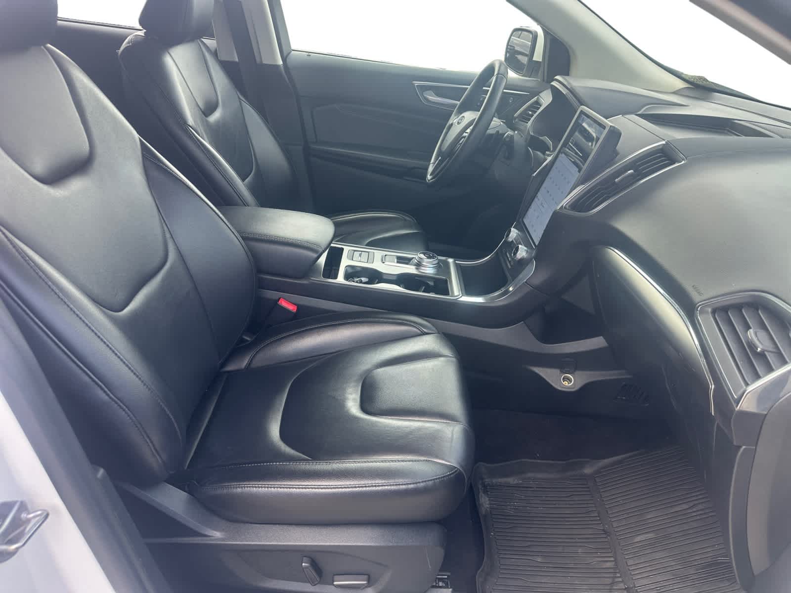 2022 Ford Edge Titanium photo 9