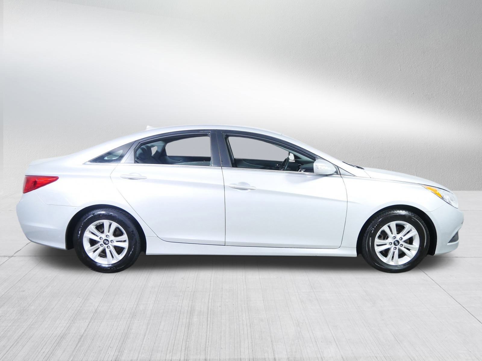 2014 Hyundai Sonata GLS photo 8