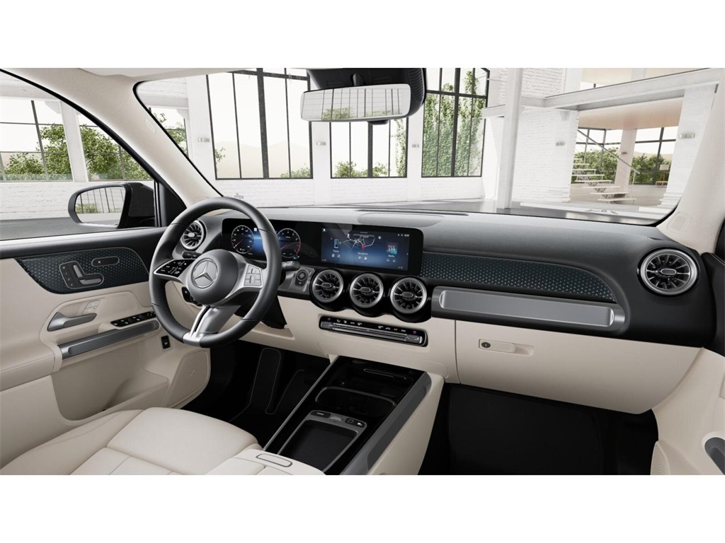 2026 Mercedes Benz GLB 250 4MATIC photo 5