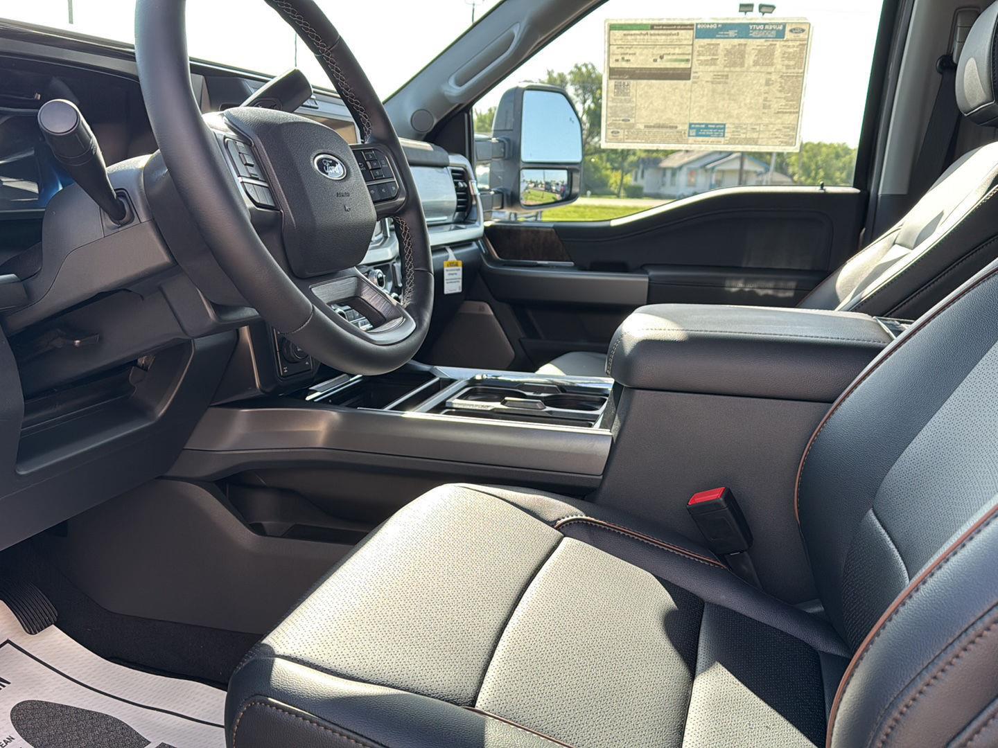 2025 Ford F-250 Lariat photo 4