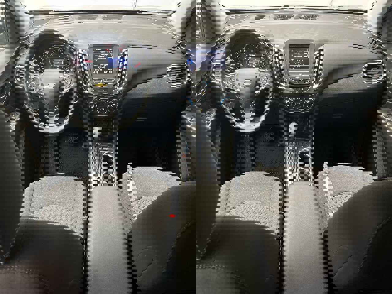 2023 Chevrolet Equinox LT photo 3