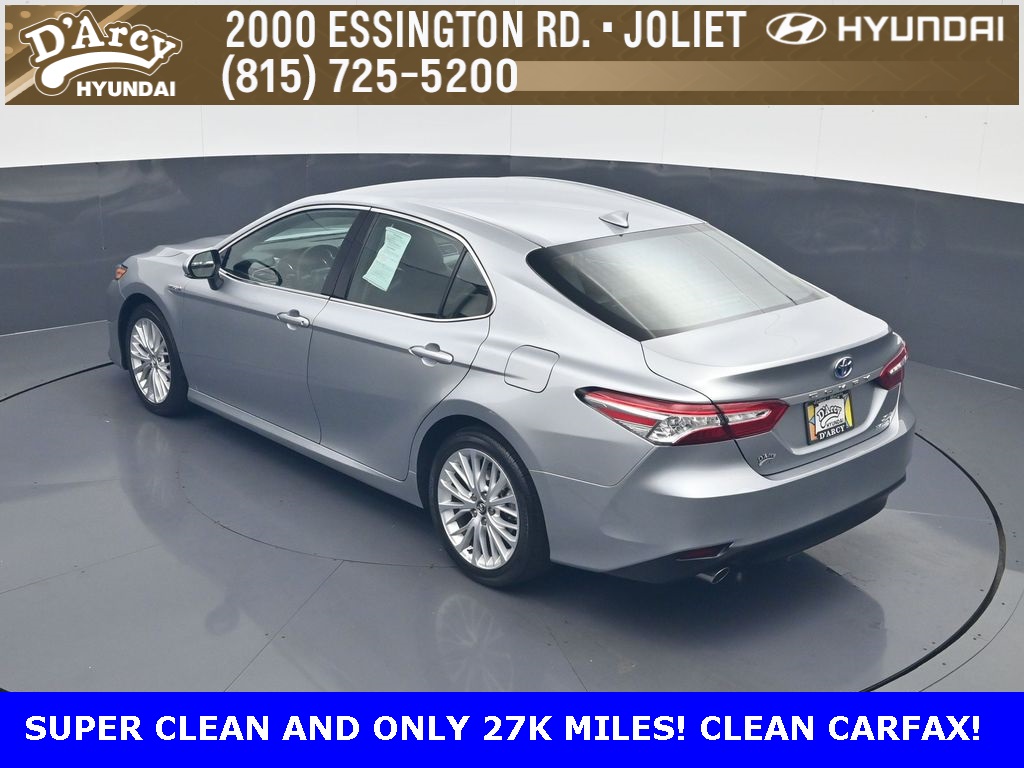 2020 Toyota Camry Hybrid XLE photo 19