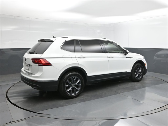 2022 Volkswagen Tiguan SE photo 14