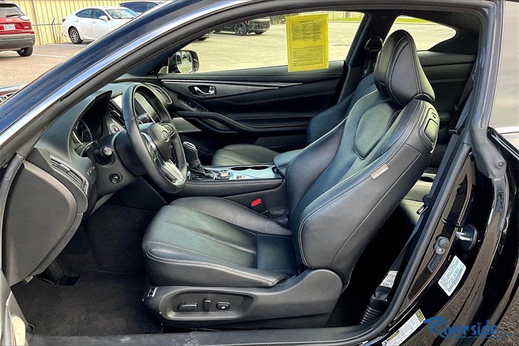 2017 Infiniti Q60 3.0t Premium photo 19