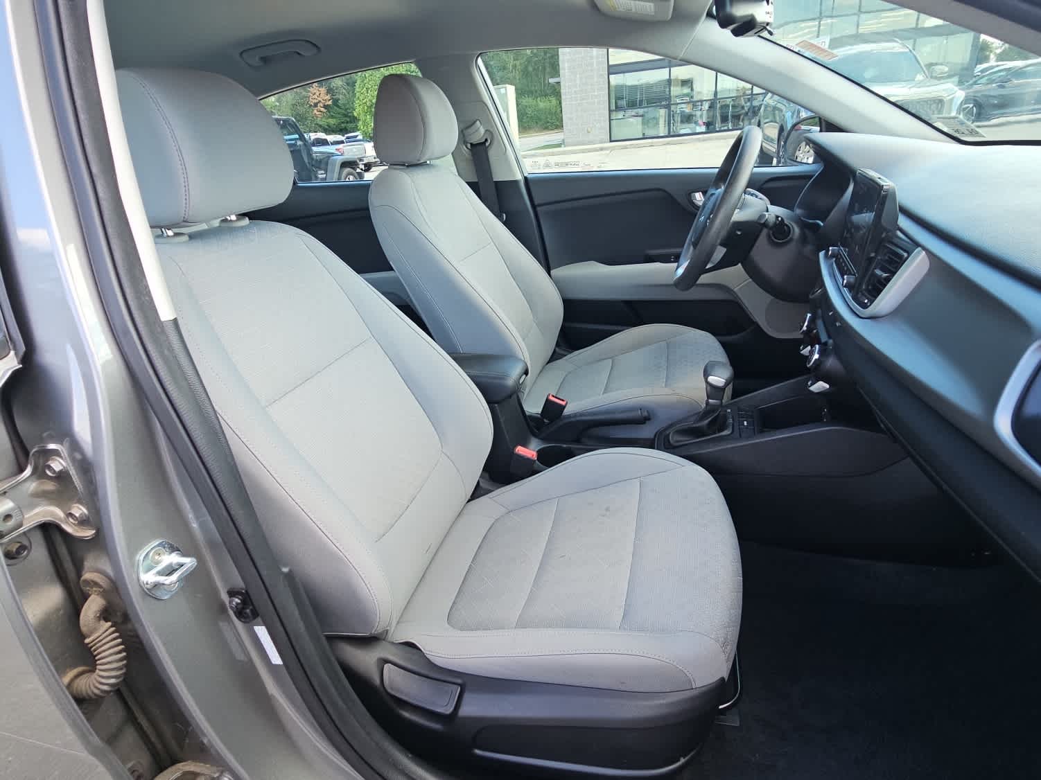 2022 Kia Rio S photo 13