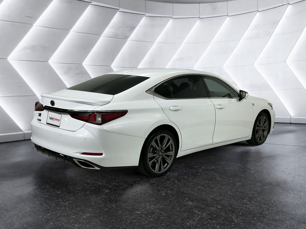 2019 Lexus ES 350 F SPORT photo 4