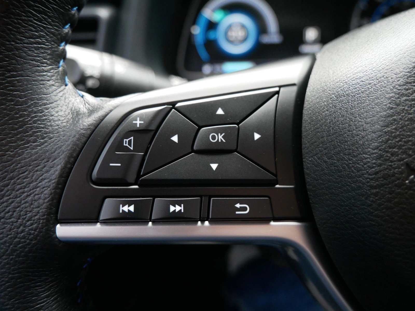 2024 Nissan Leaf SV Plus photo 18
