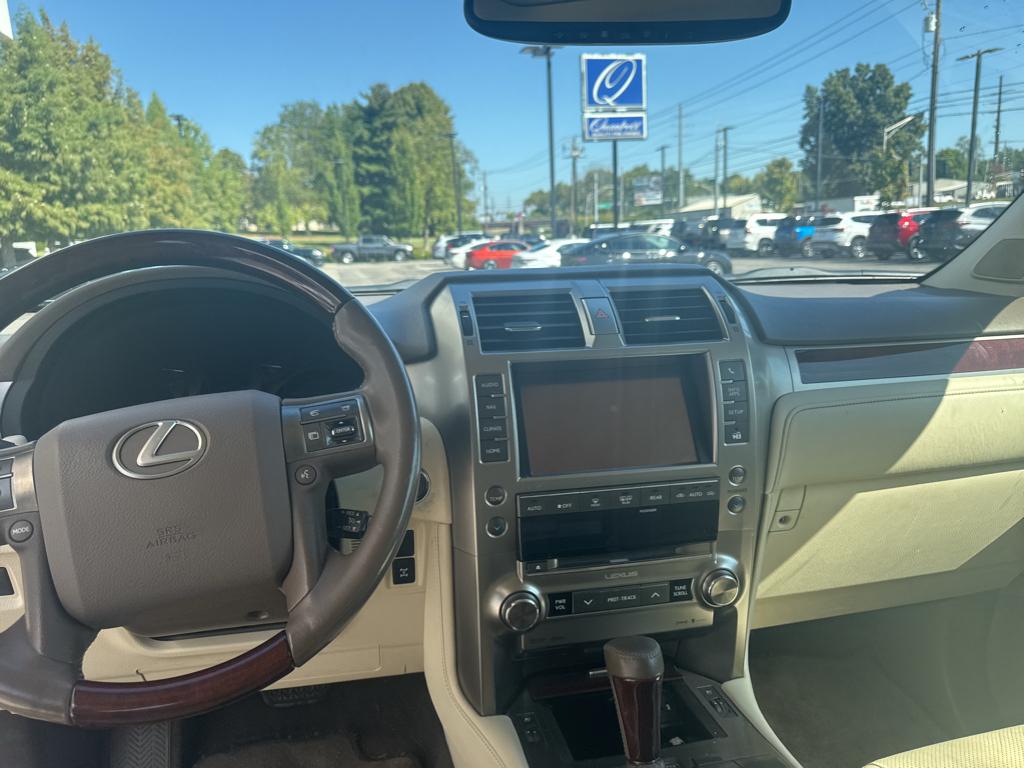 2015 Lexus GX 460 Base photo 9
