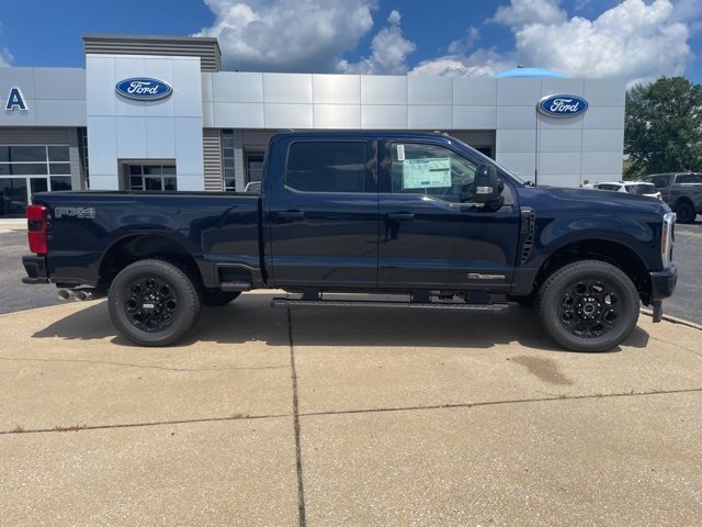2025 Ford F-350 photo 2