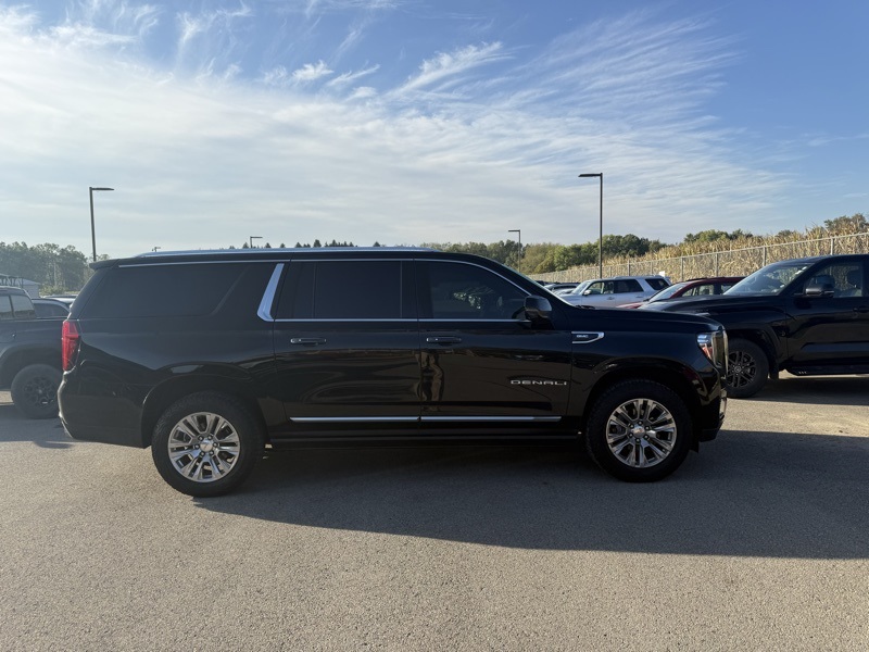 2022 Gmc Yukon XL Denali photo 4