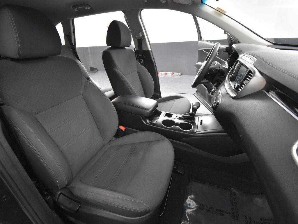 2020 Kia Sorento LX photo 39