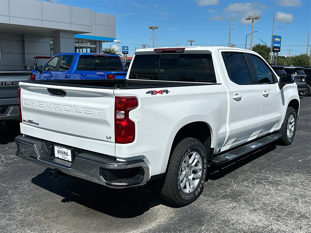 2025 Chevrolet Silverado 1500 LT photo 4