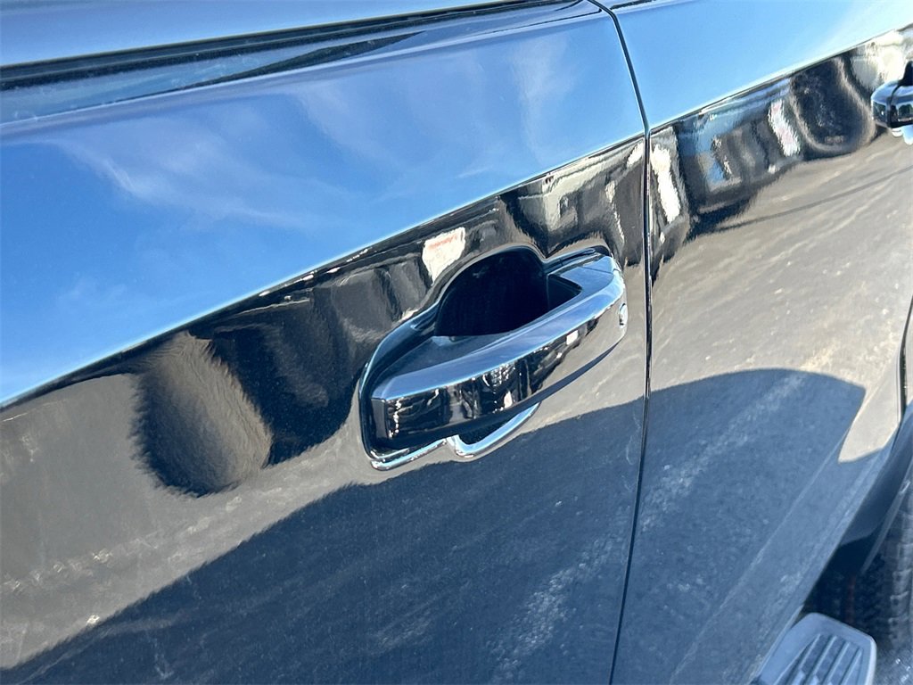 2026 GMC SIERRA - Image 12