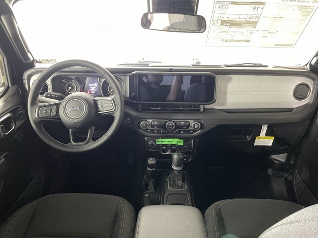 2025 Jeep Gladiator Sport S photo 35