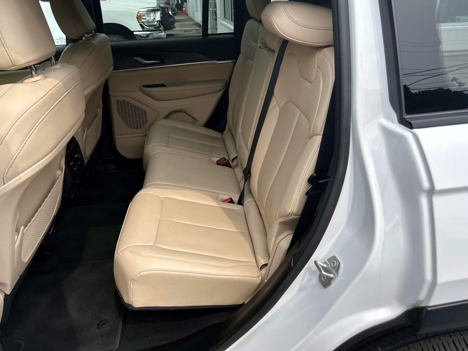 2023 Jeep Grand Cherokee Limited photo 10